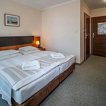 Maximus 4* Dziwnówek
