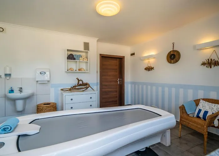 Maximus 4* Dziwnówek